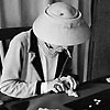 Шанель придумывает модели бижутерии, 50-е годы Chanel