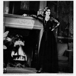 Реклама духов Chanel N°5 в журнале Harper's Bazaar 1937 год Реклама духов Chanel N°5 в журнале Harper's Bazaar 1937 год