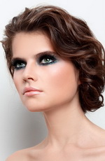 Макияж на Новый год. Smoky eyes и накладные ресницы