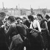 Девушки-ополченцы готовятся к защите Москвы 1941 г