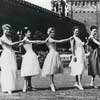 Модели Christian Dior на Красной площади, 1959 г. Кристиан Диор в Москве 1959 год