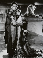  Длинное золотое платье Клодетт Колбер - фильм Клеопатра, 1934 