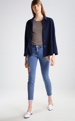 Джинсы с вышивкой Vero Moda