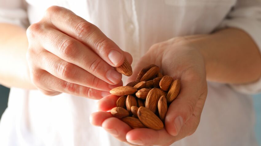 consommer-des-amandes-favorise-t-il-la-prise-de-poids-une-dieteticienne-nous-repond.jpeg