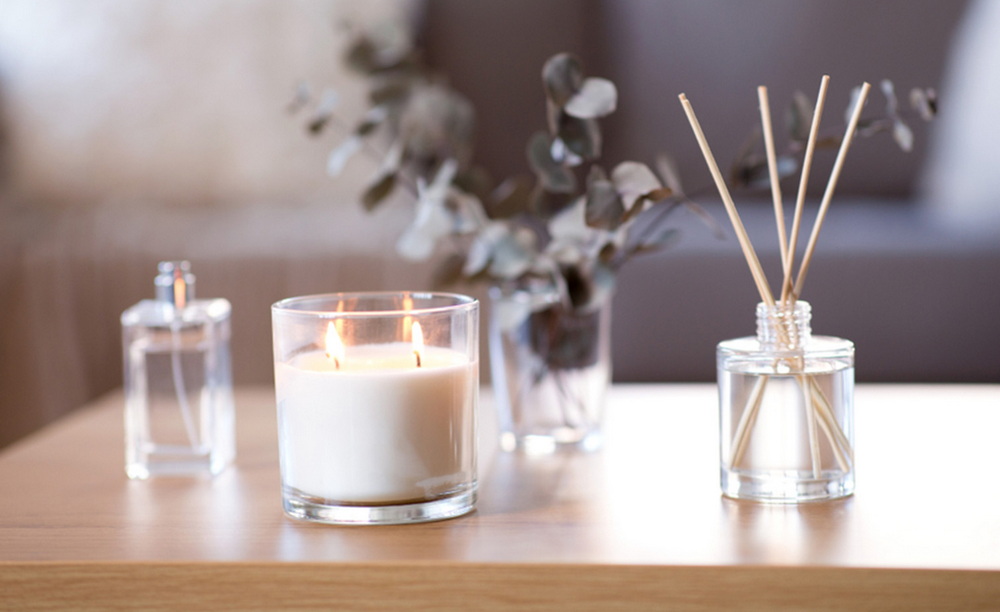Как выбрать аромат для дома Home-fragrances-featured.jpg