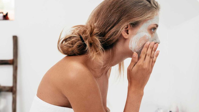 Эксфолиация или пилинг: в чем разница? faire-quand-on-a-les-pores-dilates.jpeg
