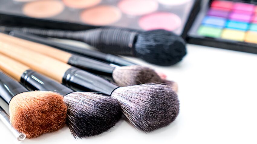 astuce-make-up-comment-prendre-soin-de-vos-pinceaux.jpeg astuce-make-up-comment-prendre-soin-de-vos-pinceaux.jpeg