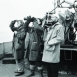 Британский фицер в даффлкоте, 1940-е годы