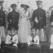 Актрисы теартальной труппы Евы в военном и матросском костюме, 1916