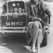 Модница 1920-х годов со стрижкой боб Модница 1920-х годов со стрижкой боб