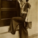 Джоан Кроуфорд в двухцветных туфлях, 1932 г.
