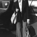 Катрин Денев с сумкой Louis Vuitton, 1970-е Катрин Денев с сумкой Louis Vuitton, 1970-е